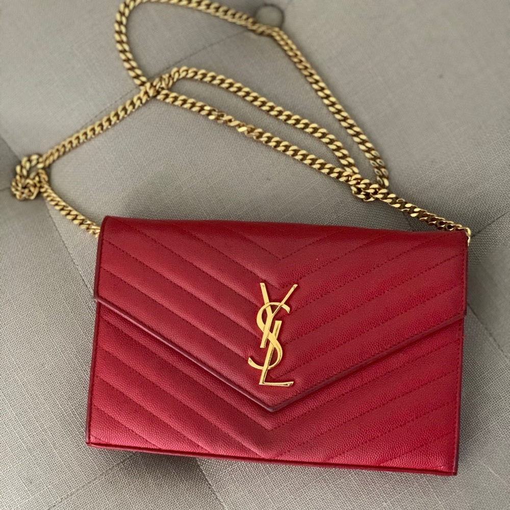 Show stopping YSL handbag! 100% Authentic!!😍